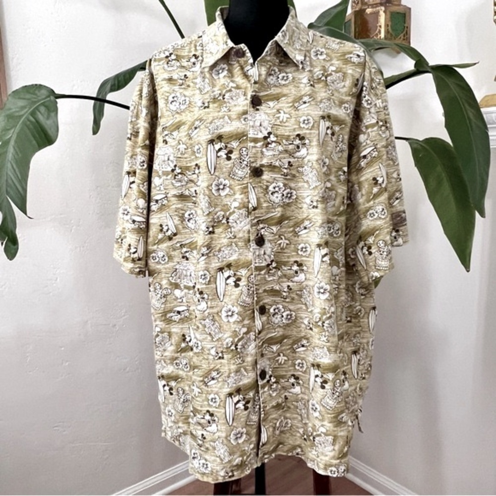 Vintage Walt Disney World Mickey Hawaiian Print Short Sleeve Shirt